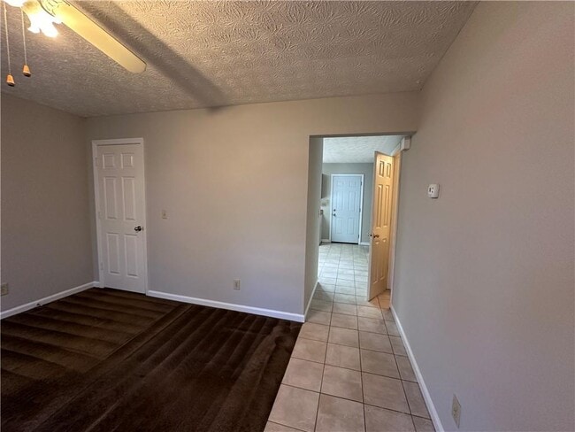 Photo - 502 Oakwood Ct