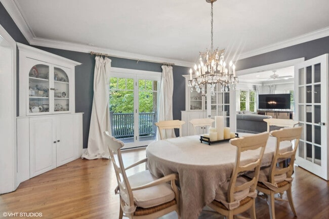 Photo - 645 N Park Blvd