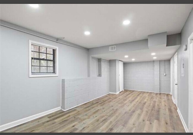 Photo - 338 Bradley Woods Ct NW