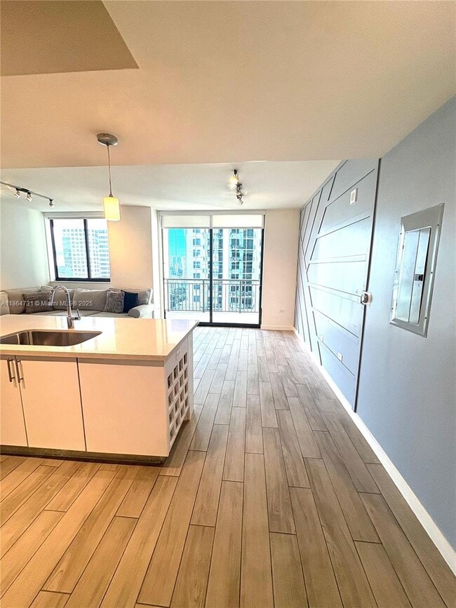 Photo - 999 SW 1st Ave Unidad 1615 Rental