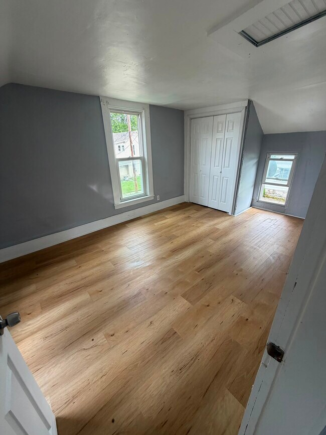 Photo - 218 Manning St