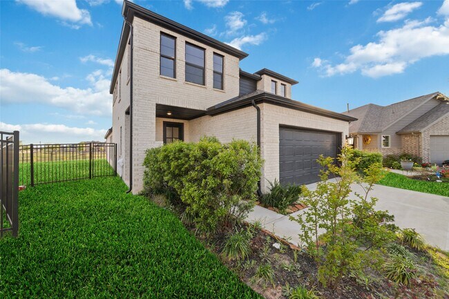 Photo - 720 Lake Lacosta Dr