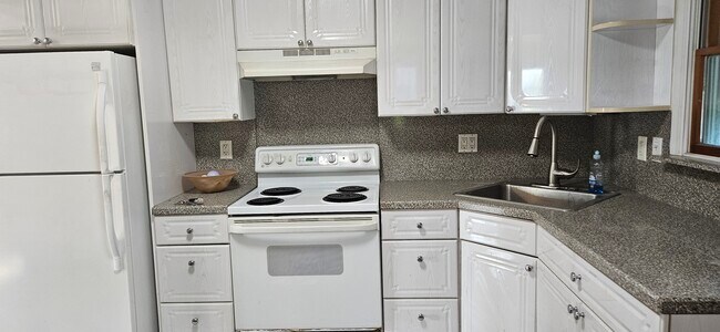 Photo - 1 Hallock St Apartments Unit 1st Floor