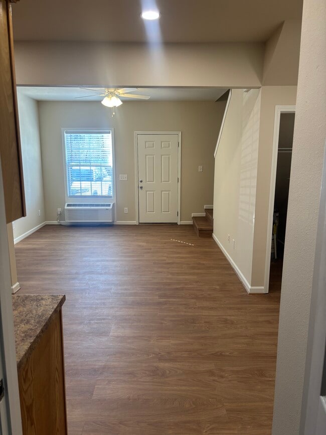 Living Room - 130 E Center Town Dr Unit 130