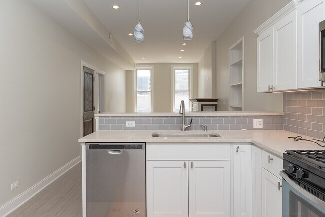 Photo - 1637 N Clybourn Ave Unidad F3