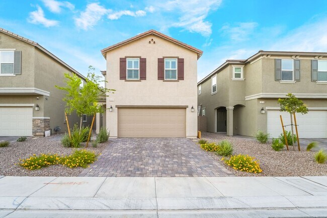 Building Photo - Modern Comfort & Style w/ Low-Maintenance ... Rental