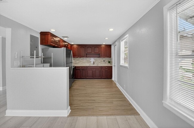 Photo - 239 NW 6th Ave