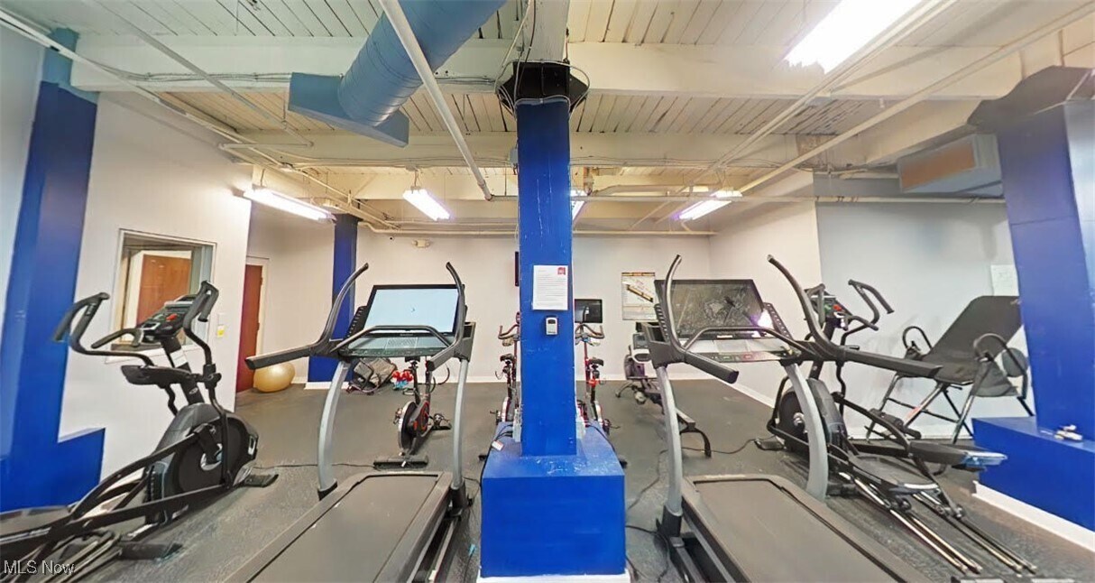 Photo - 1133 W 9th St Unit 321