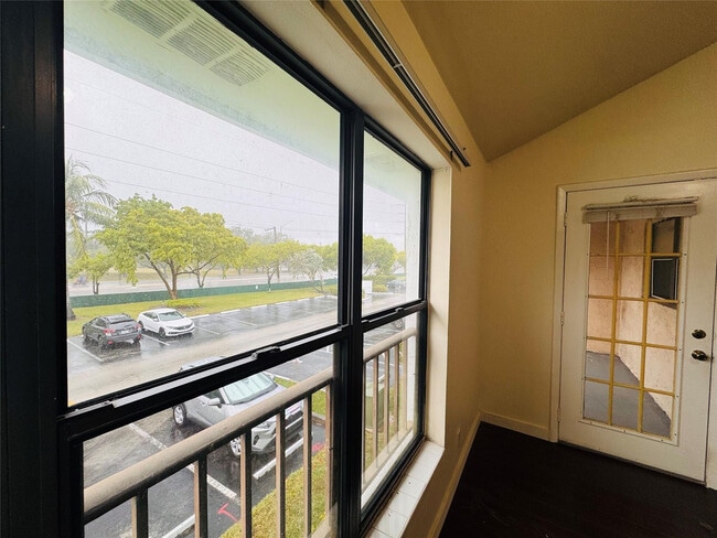 Photo - 4090 N Pine Island Rd Unit 301