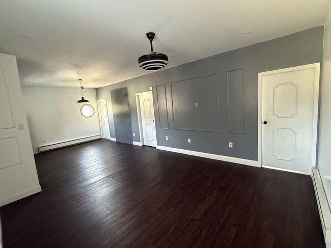 Photo - 132 E Main St