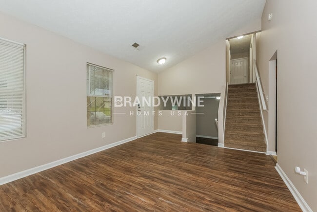 Photo - 10445 Ivygate Ave