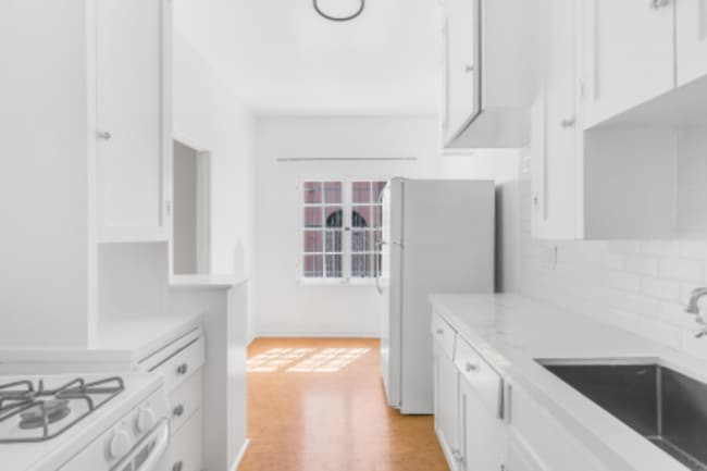 Photo - 366 N Sierra Bonita Ave Unit 104