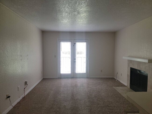 Photo - Orlando - 1 Bedroom, 1 Bathroom - $1,425.00 Unit r2550n5105