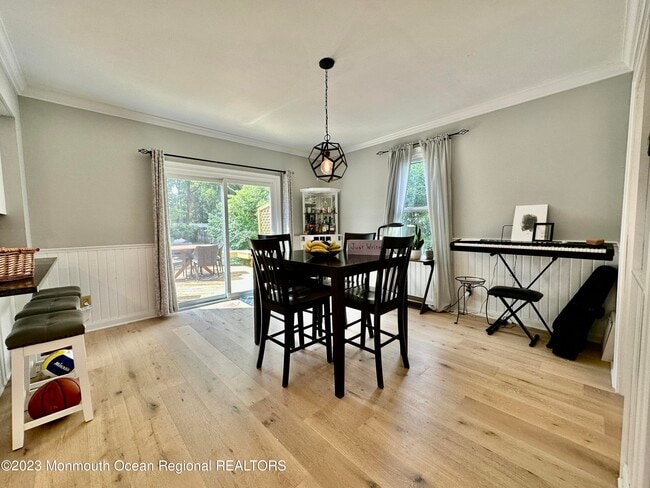 Photo - 596 Vernon St
