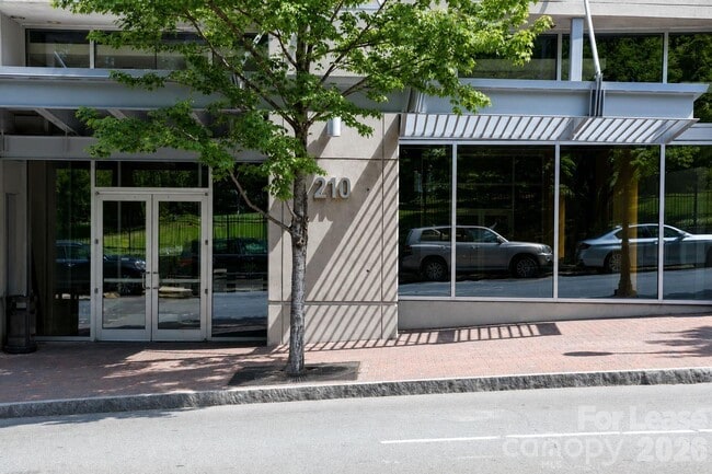 Building Photo - 210 N Church St Unit 3303
