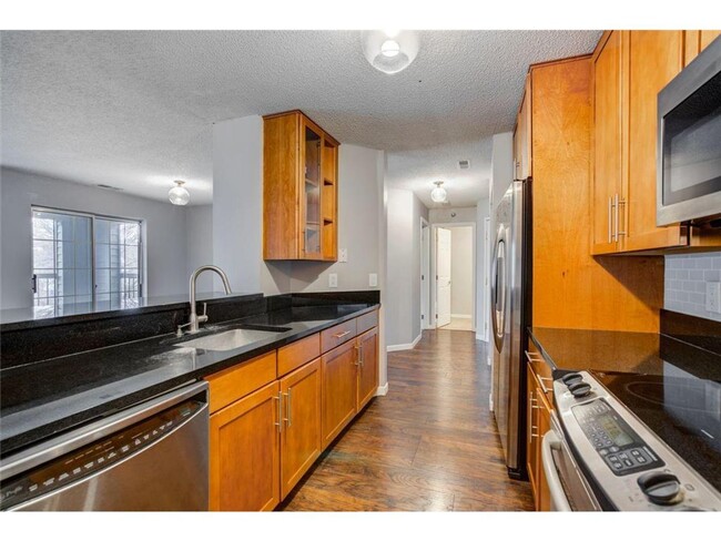 Beautiful 2 Bed / 2 Bath With Fantastic Am... - Beautiful 2 Bed / 2 Bath With Fantastic Am... House