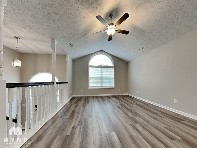 Photo - 158 Mcarthur Dr