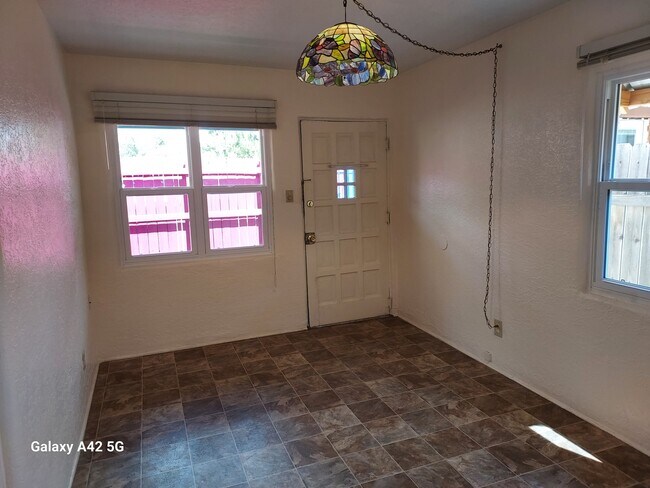 417 Stanford Dr SE Unidad cottage at 417 1/2 Stanford Dr. SE