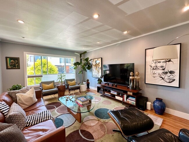 Photo - 763 Andover St