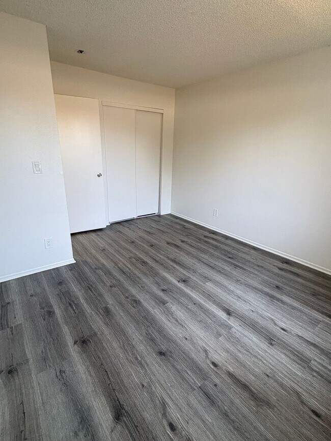 Photo - Woodman Apartments