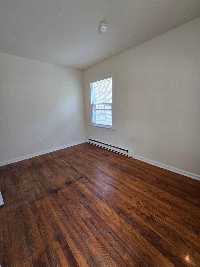 Photo - 2423 Whitcomb St