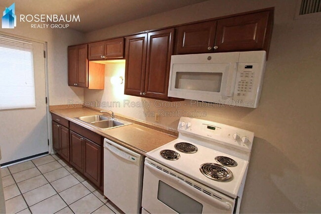 Photo - 1008 N Pueblo Dr