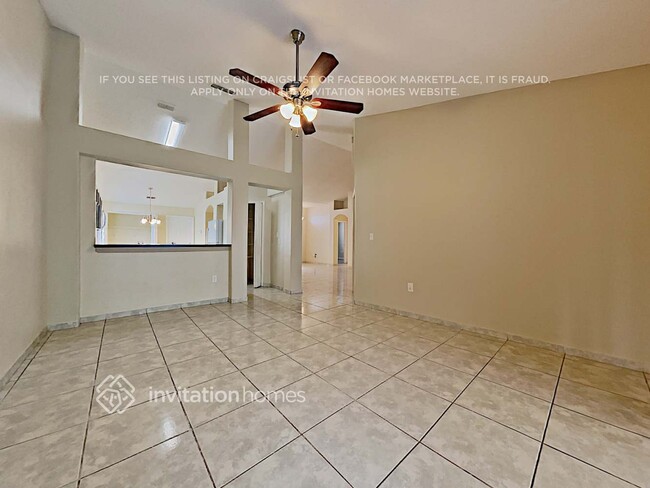 Photo - 1813 Snaresbrook Way