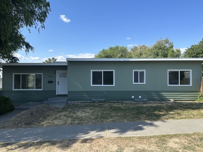 Photo - 1052 S Garden Dr