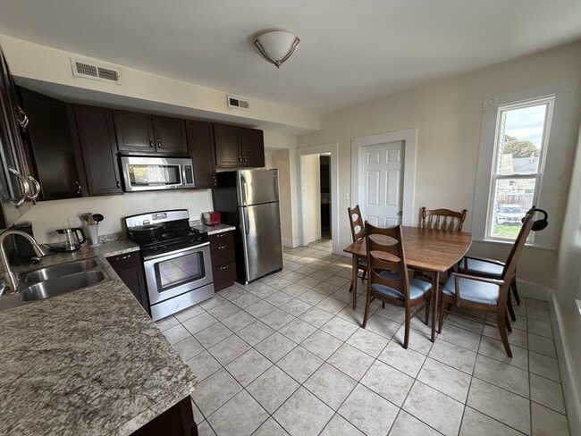 Photo - 11 Francis St Unit 2