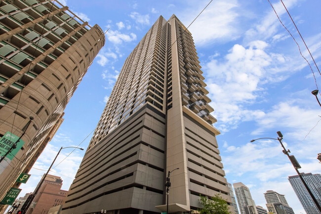 Photo - 235 W Van Buren St Unit 4616