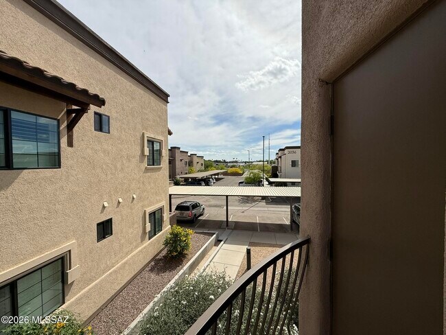 2028 E River Rd Unit 203