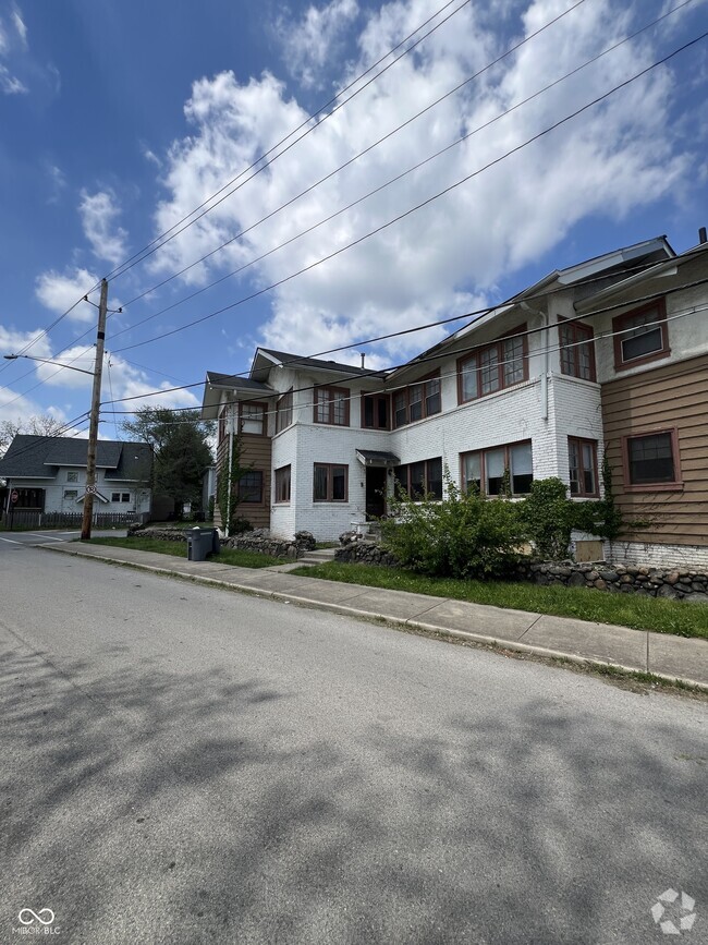 Building Photo - 634 E 37th St Unit 2 Rental