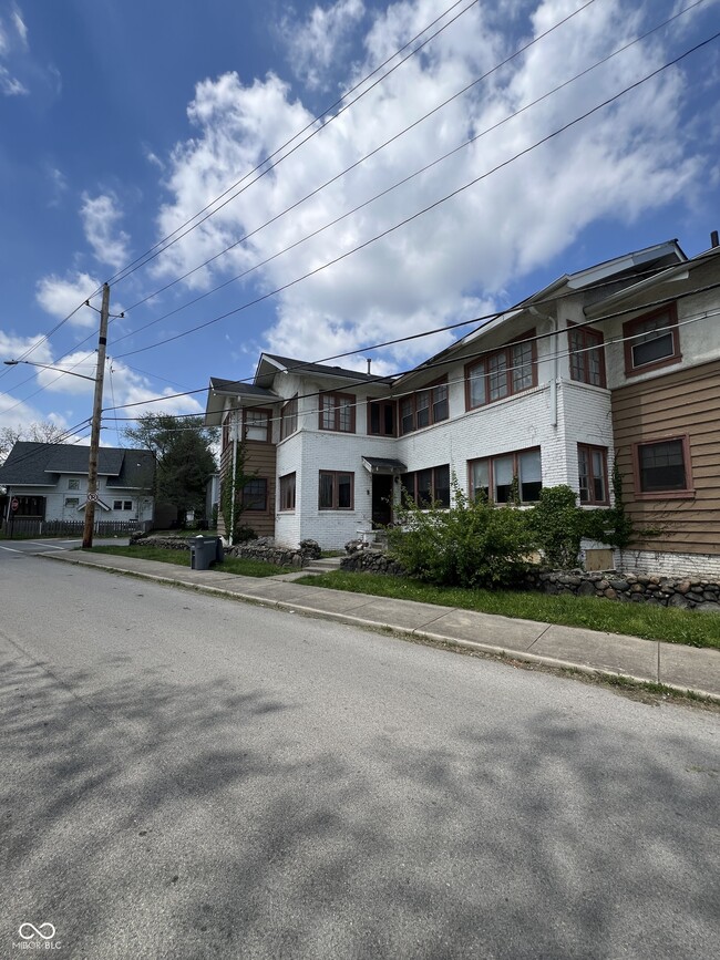 Photo - 634 E 37th St Unidad 2 Rental