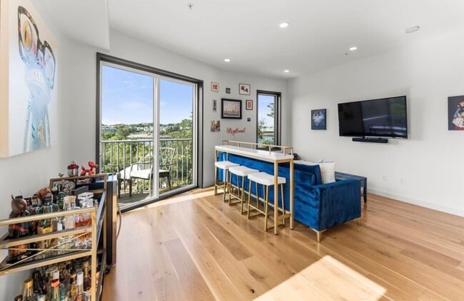 Photo - 191 Condor St Unidad 9