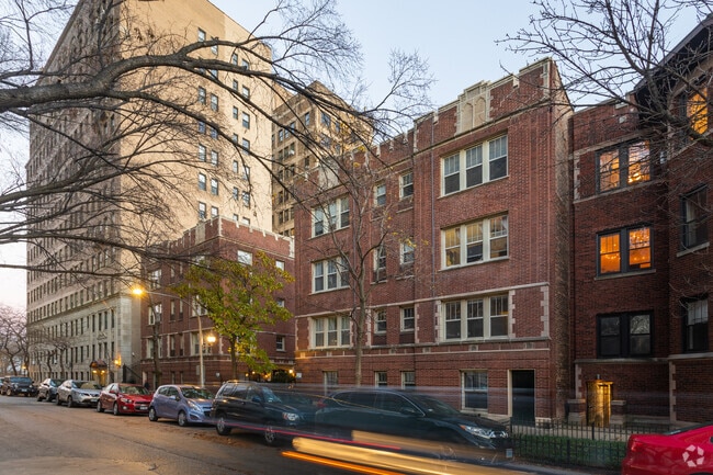 517-25 W. Brompton Ave.