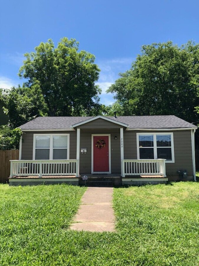 Photo - 2009 S 7th St