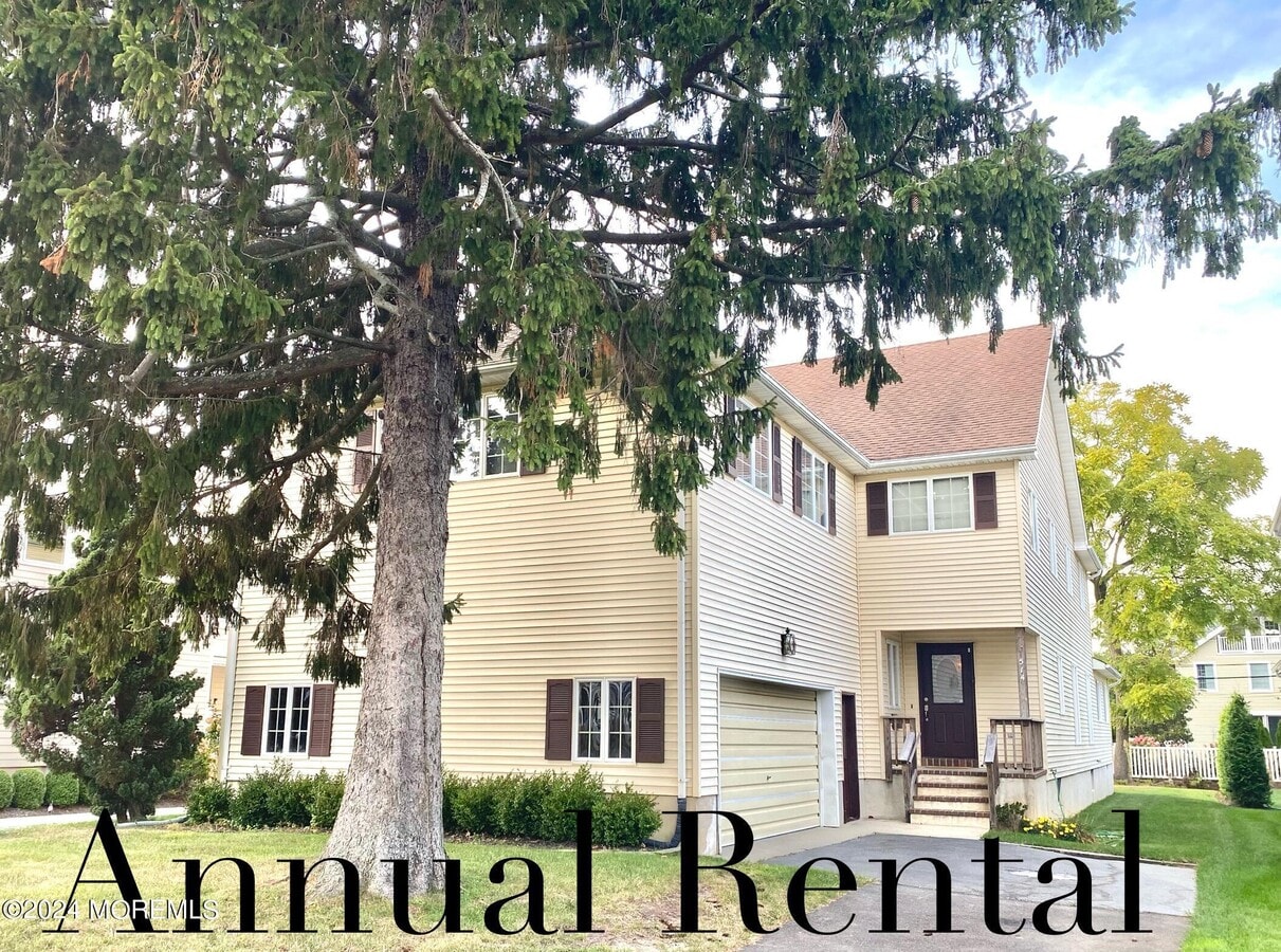 Photo - 514 St Clair Ave