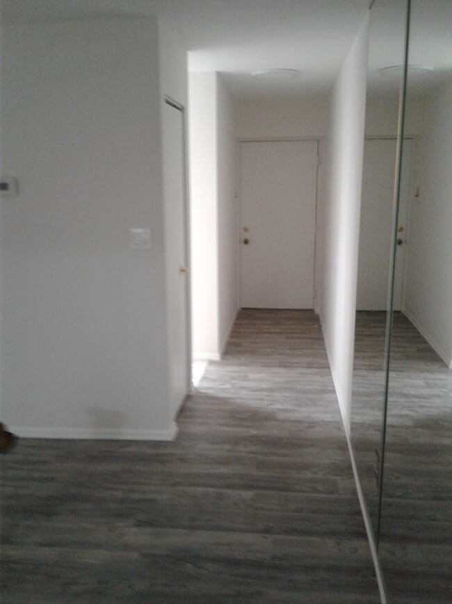 Vestíbulo de entrada - 1000 Spring Gate Rd Unidad 1B