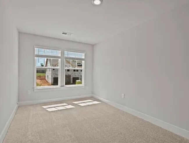 Photo - 1323 Maplesmith Wy
