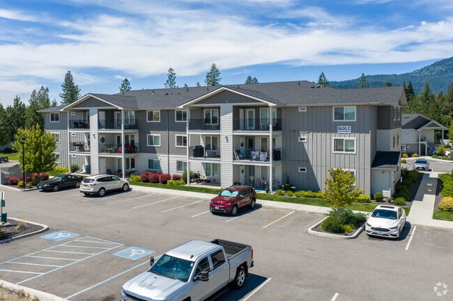 Photo - Silverado Apartments