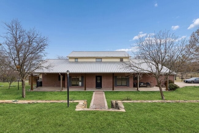 Building Photo - Stunning 4 bedroom 3.5 bath with office that sits on 1.5 acres in ALEDO ISD