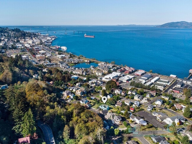 Photo - 3088 Harrison Ave Unit Upper  B - RUBS