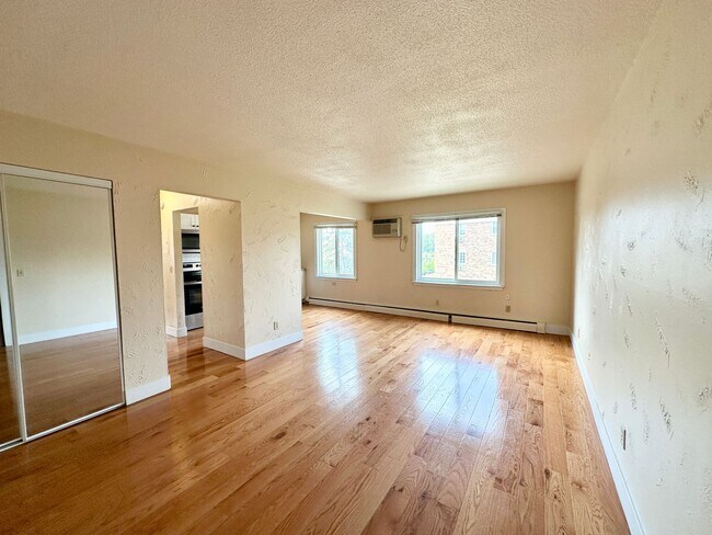 Photo - Aquila Flats