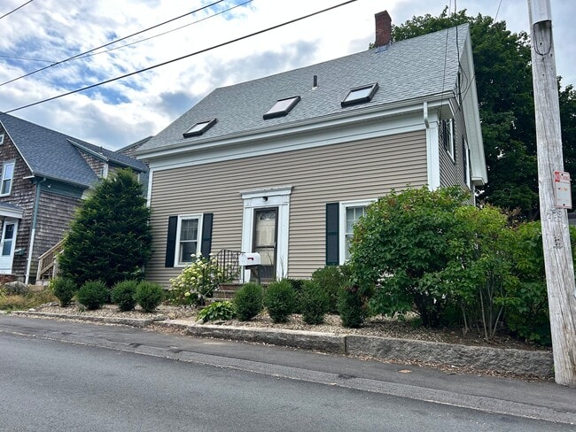 Building Photo - 68 Perkins St