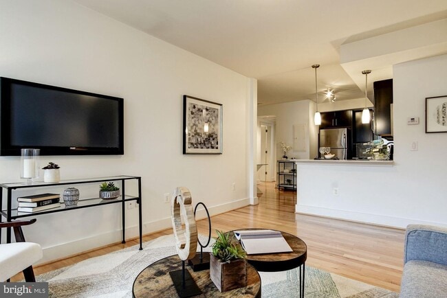 Photo - 809 Otis Pl NW Unit 104