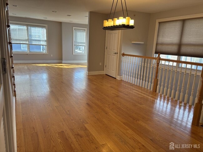 Photo - 112 N Broadway