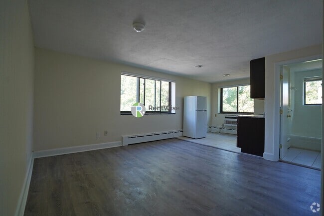 Building Photo - 15 Chester St Rental