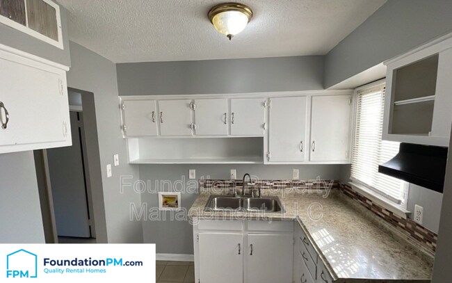 Photo - 4355 Melwood St