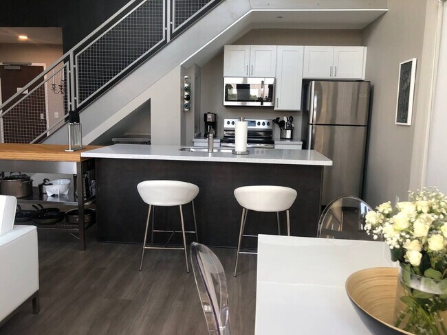 Photo - 630 S Goodman St Unidad ID1094659P