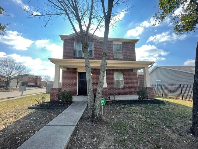 Building Photo - 3 BR/2.5BA | Newly Renovated Single Family Home | Fenced Backyard | In Dallas!